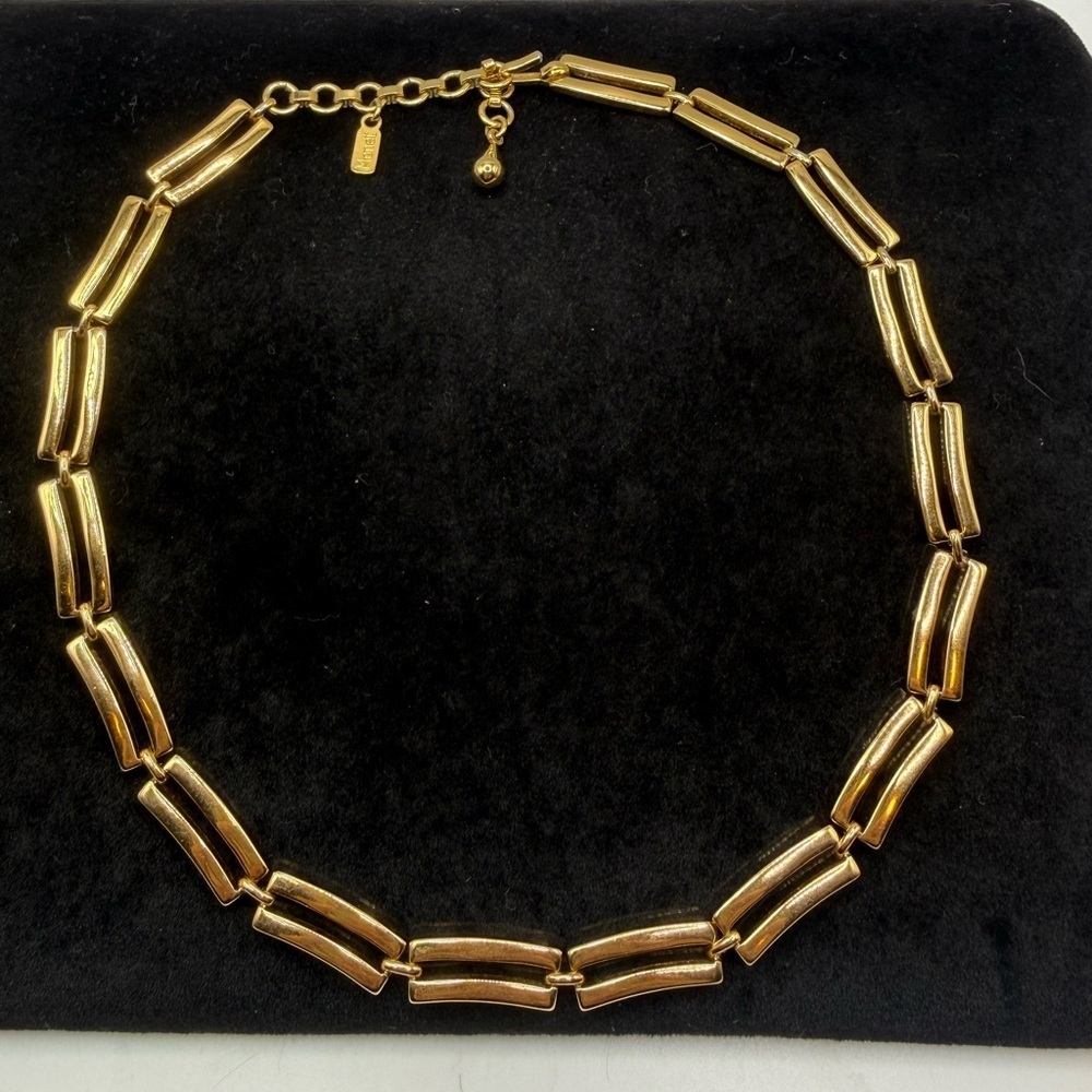 Monet Gold Tone Collar Necklace 14.5” + 2” Extender Vintage